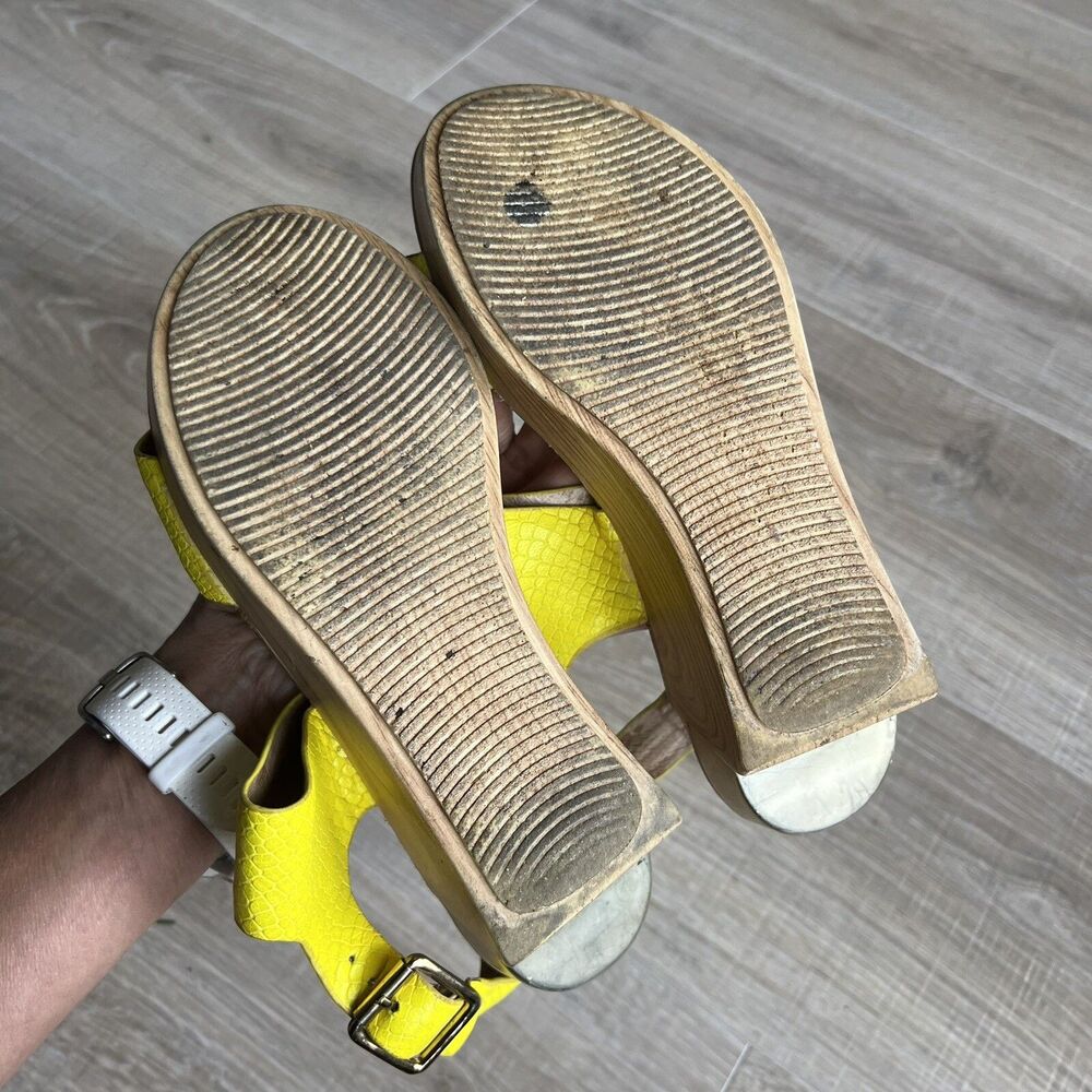 Joy & Peace Yellow Snake Skin Platform Sandals Sz 5.5 Shoes - Picture 7 of 7